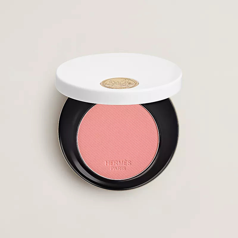 Silky blush powder