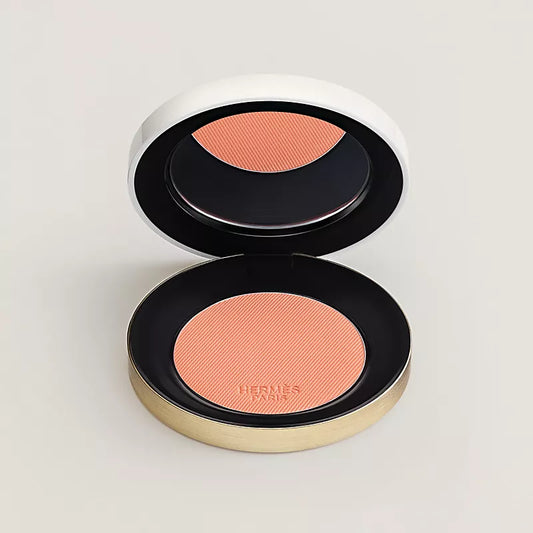 Silky blush powder
