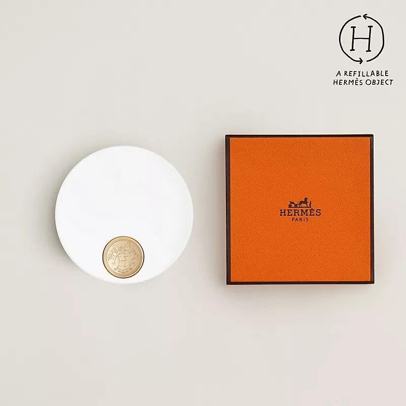 Silky blush powder