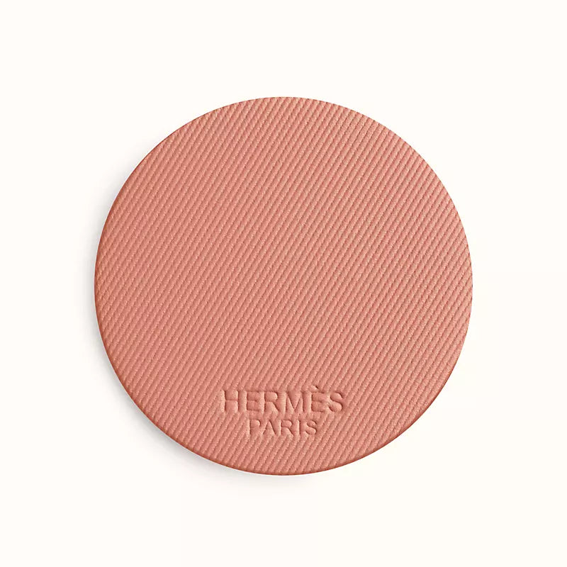 Silky blush powder