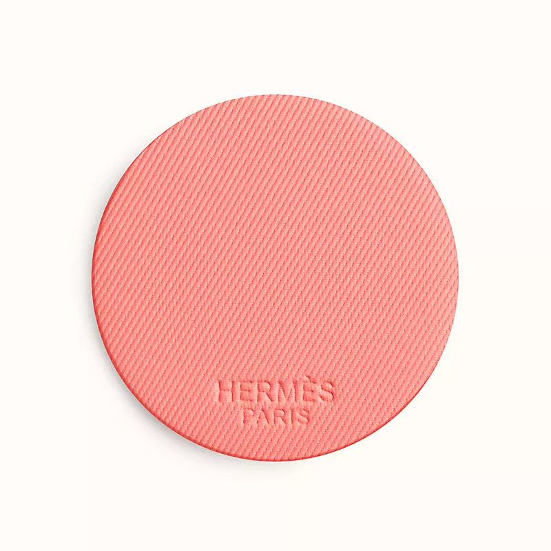 Silky blush powder
