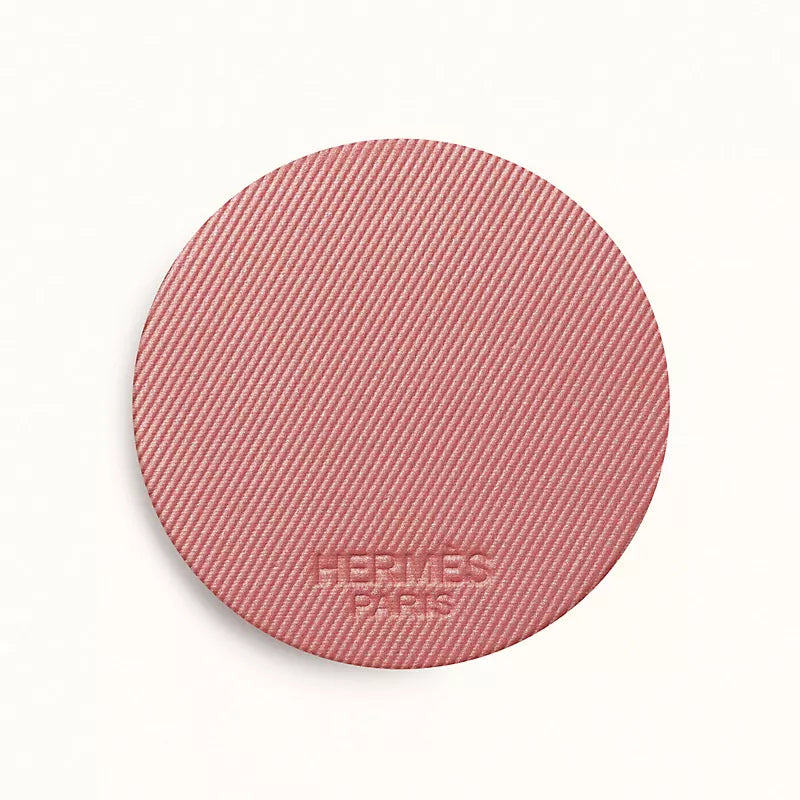 Silky blush powder
