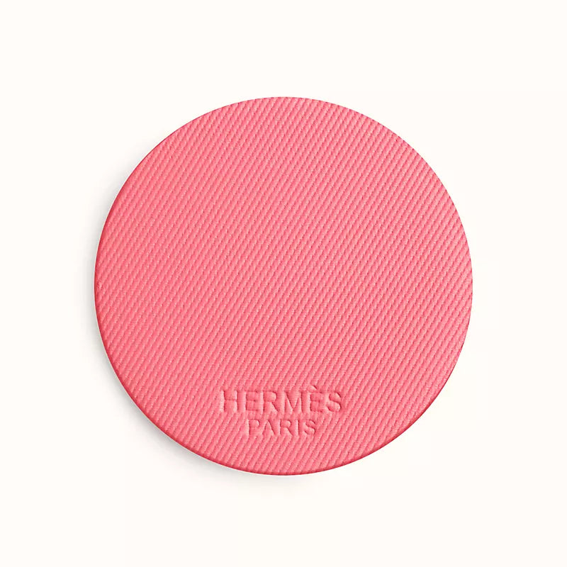 Silky blush powder