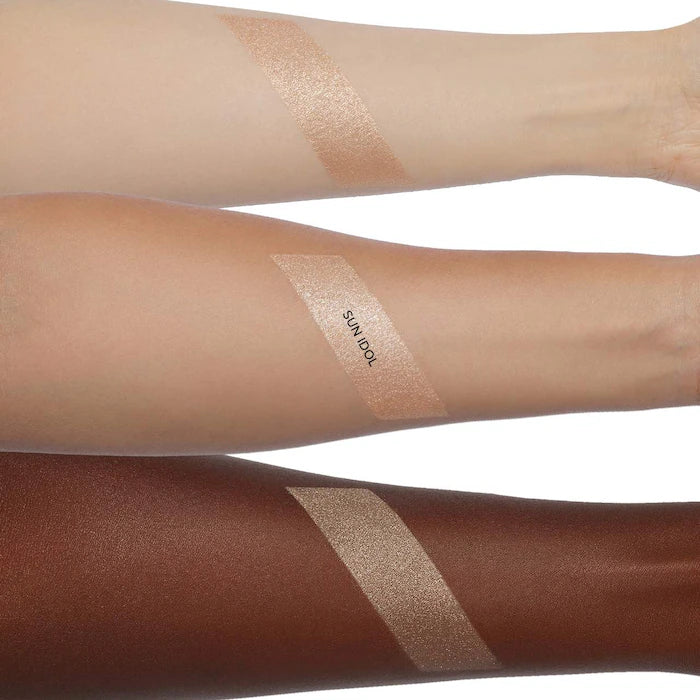 Glow Seeker Champagne Gold Powder Highlighter