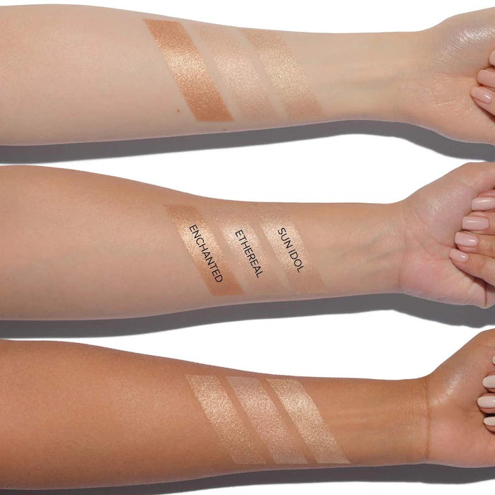 Glow Seeker Champagne Gold Powder Highlighter