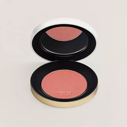 Silky blush powder