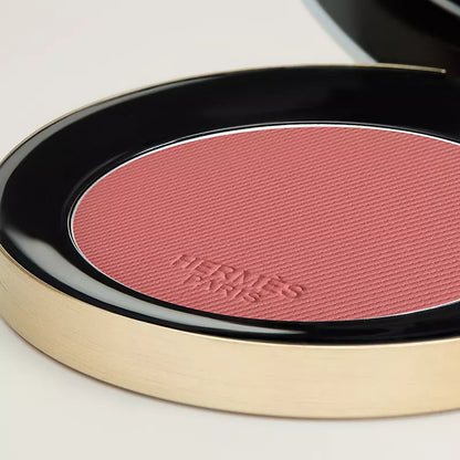 Silky blush powder