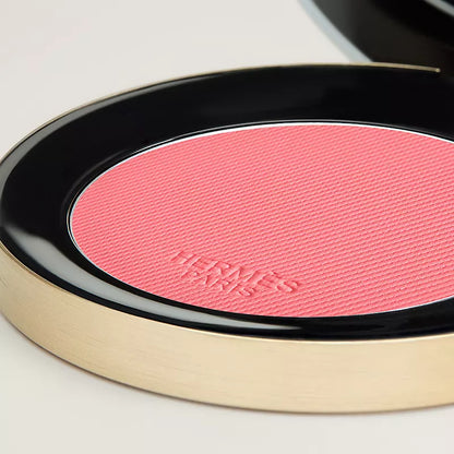 Silky blush powder