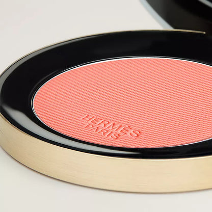 Silky blush powder