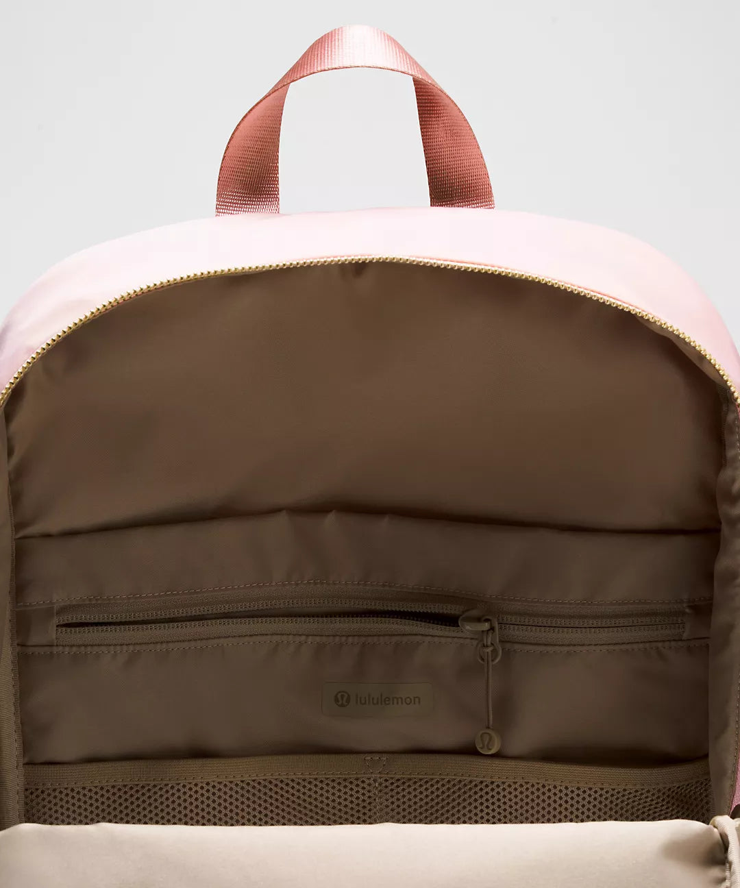 Everywhere Backpack 22L Metal Hardware