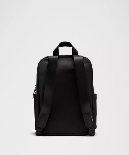 Everywhere Backpack Small 11.5L Metal Hardware