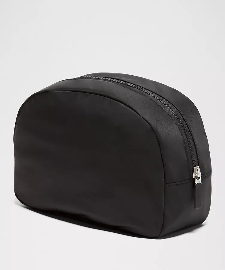 City Essentials Pouch 4L
