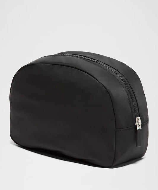 City Essentials Pouch 4L