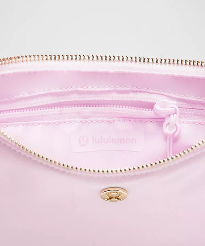 City Essentials Mini Shoulder Bag 1L