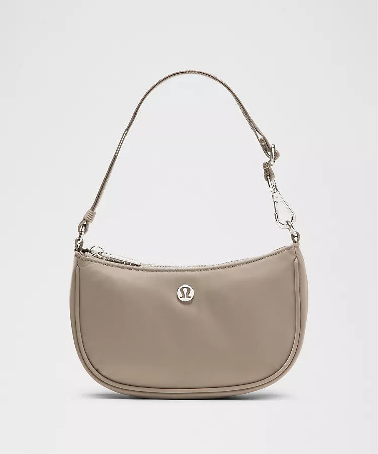 City Essentials Mini Shoulder Bag 1L