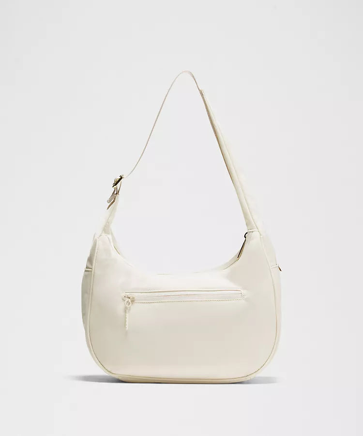 City Essentials Shoulder Bag 4L
