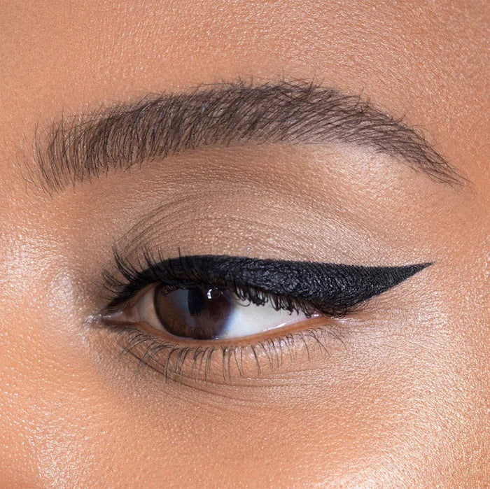 Macro Blade Liquid Eyeliner