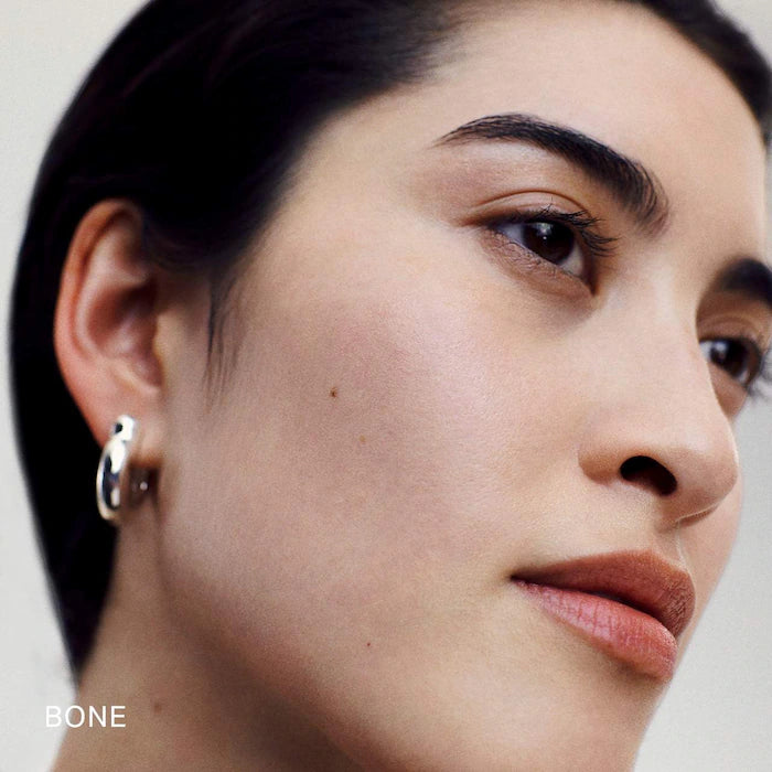 The Minimalist Perfecting Complexion Foundation and Concealer Stick