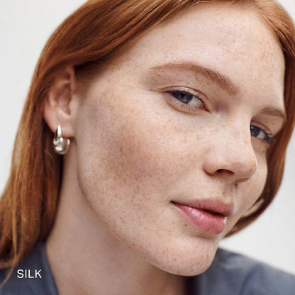 The Minimalist Perfecting Complexion Foundation and Concealer Stick