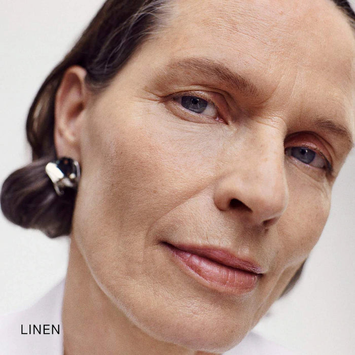 The Minimalist Perfecting Complexion Foundation and Concealer Stick