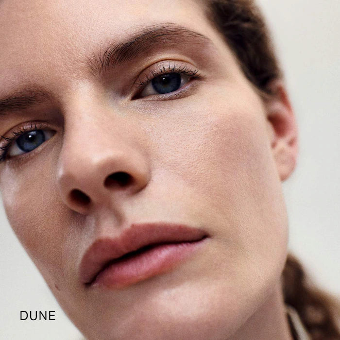 The Minimalist Perfecting Complexion Foundation and Concealer Stick