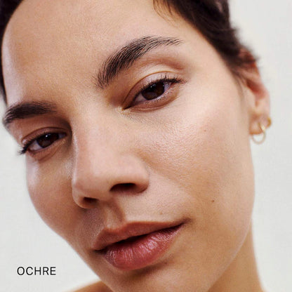 The Minimalist Perfecting Complexion Foundation and Concealer Stick