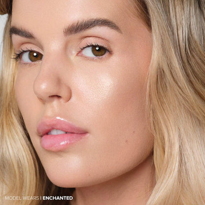 Glow Seeker Champagne Gold Powder Highlighter